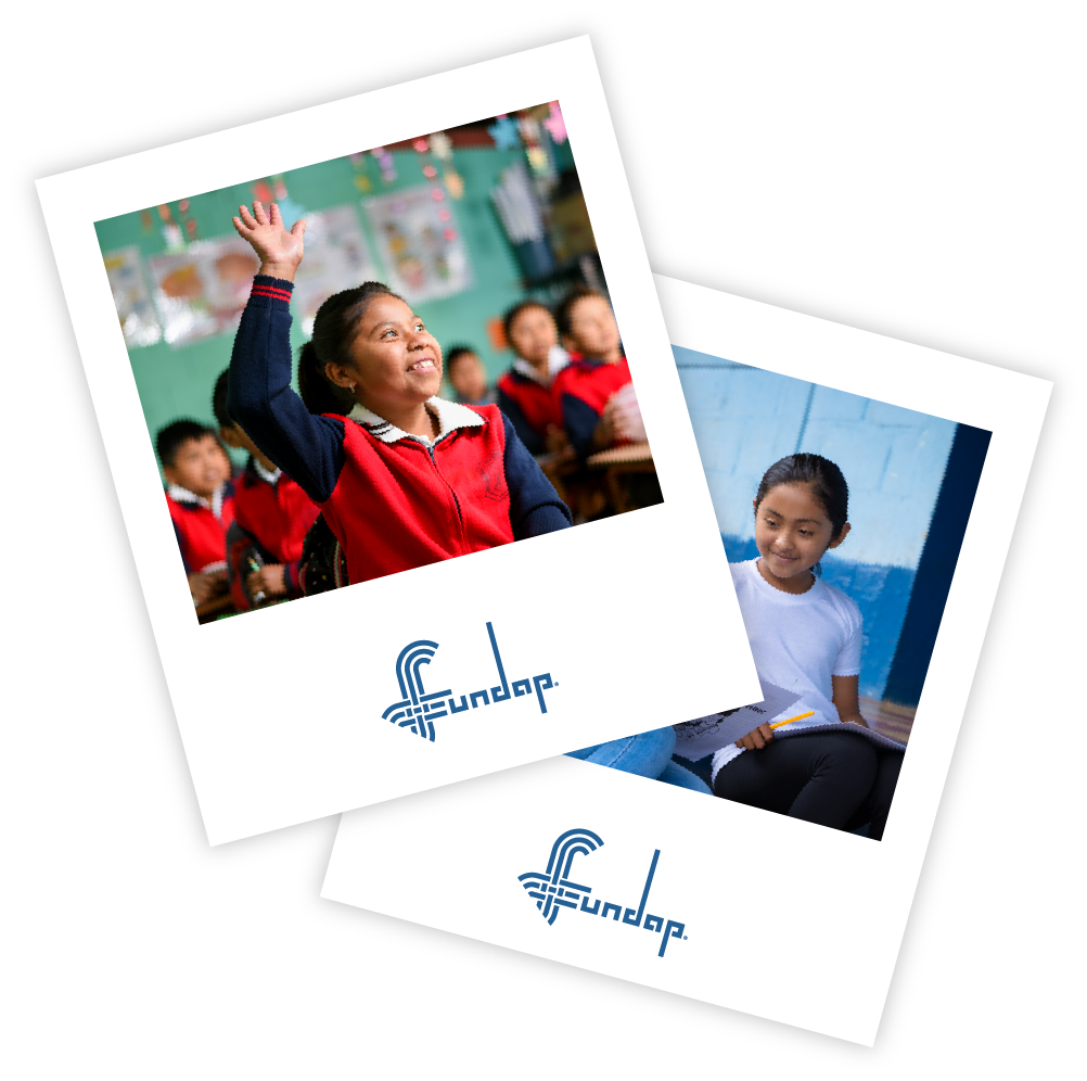 Fotos de niñas becadas tipo polaroid